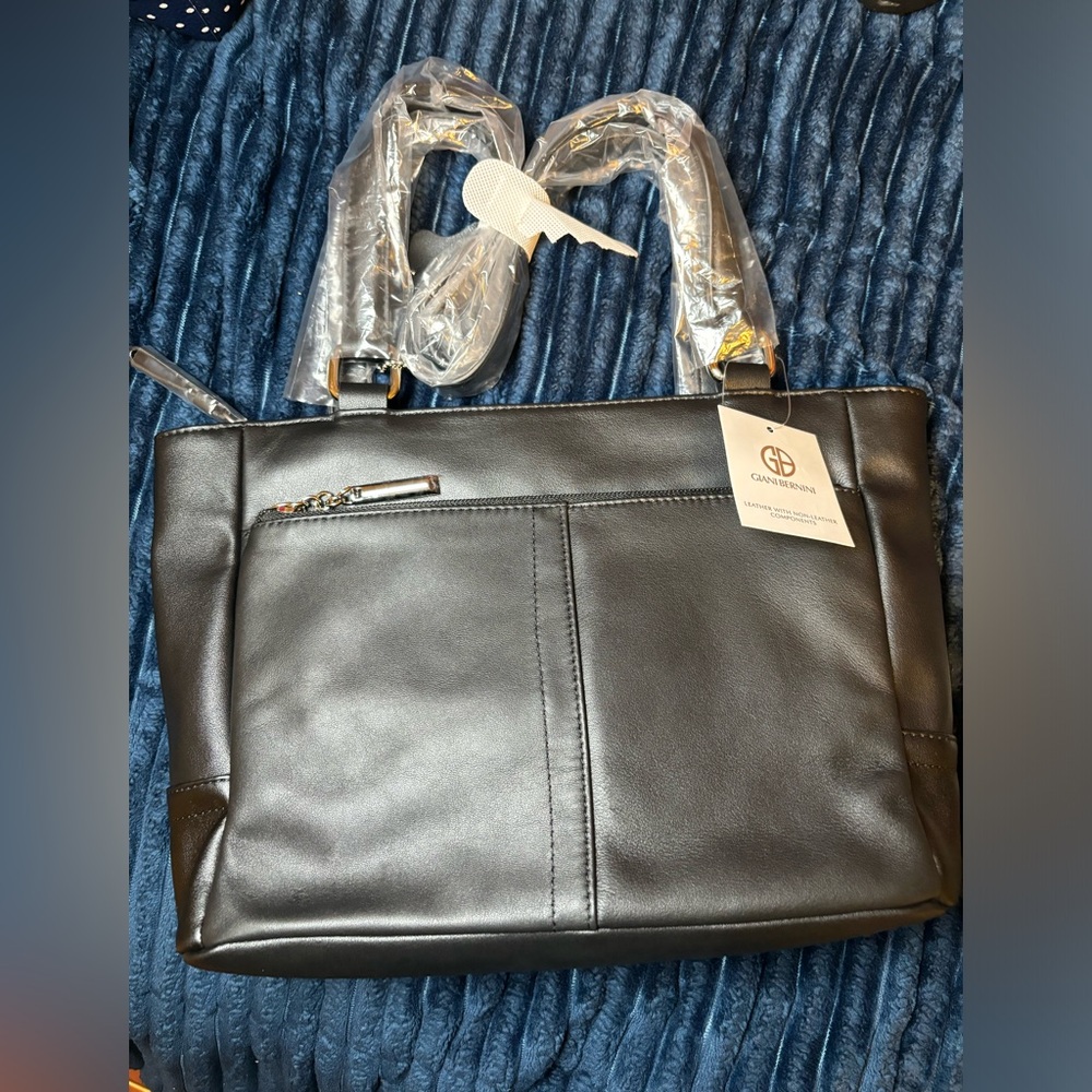 Giani Bernini Women's Nappa Classic
Leather Tote NWT - Picture 5 of 7